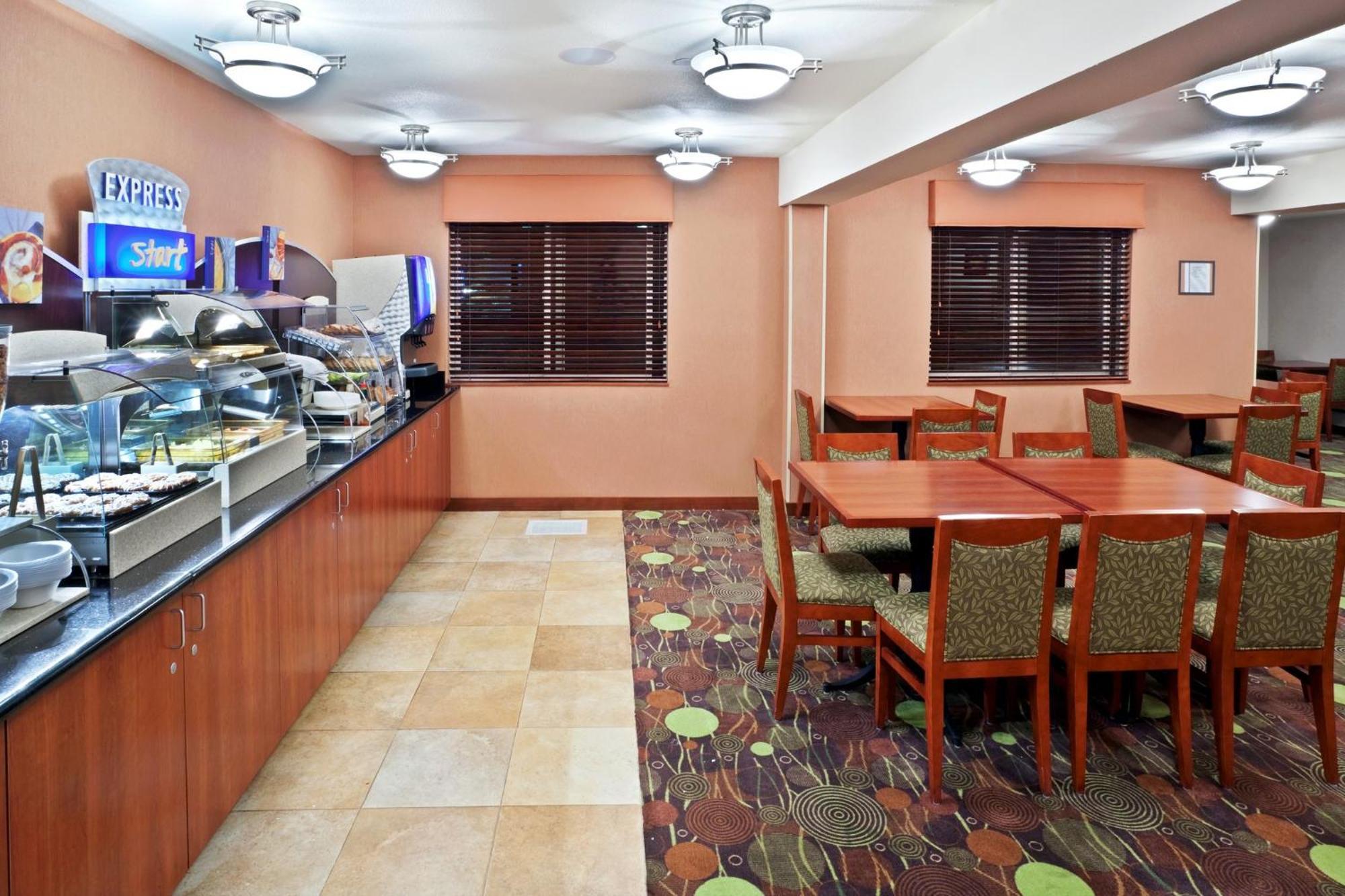 Holiday Inn Express Portland South - Lake Oswego By Ihg Exterior foto